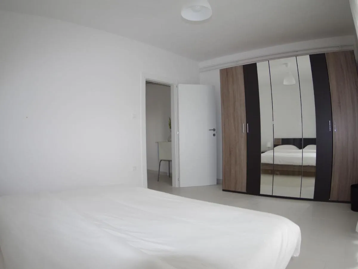 Spacious Apartment In Rakalj With Garden